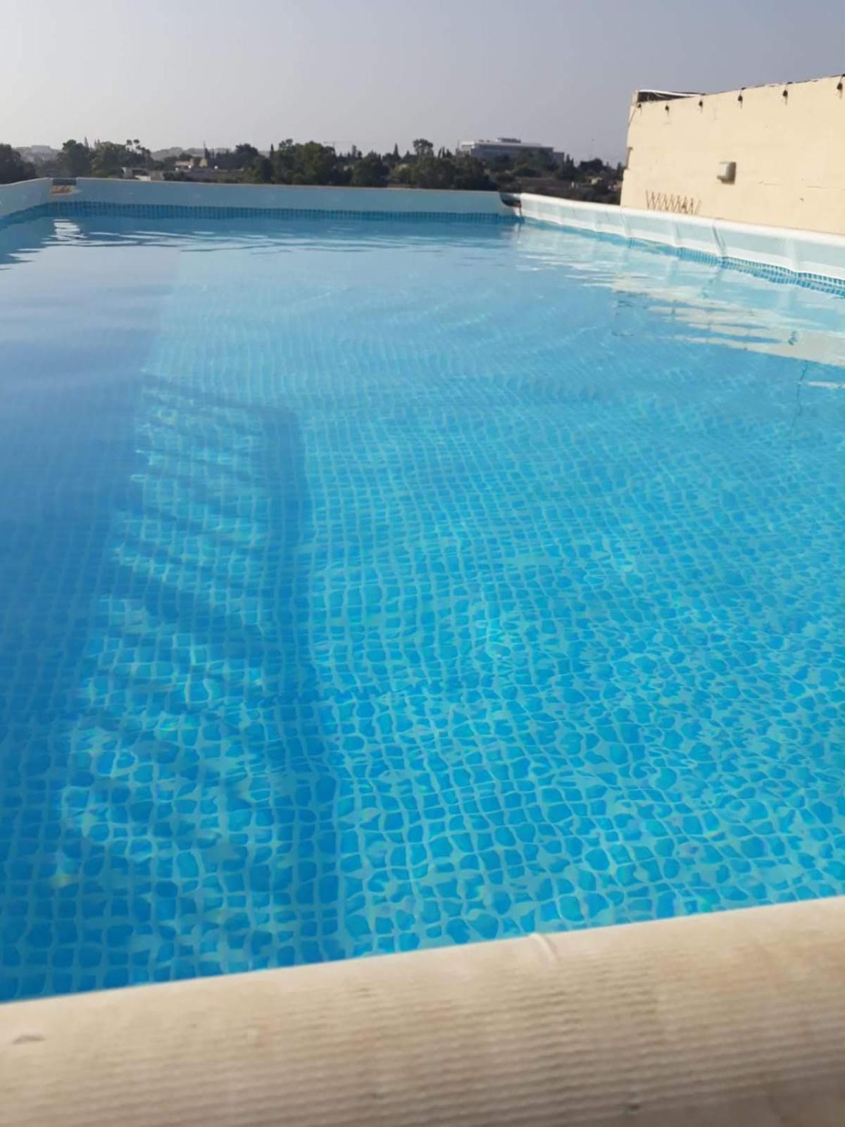 A Room In Luqa Exterior photo